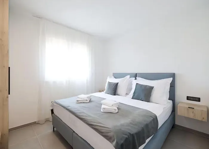 2 Bedroom Awesome In *