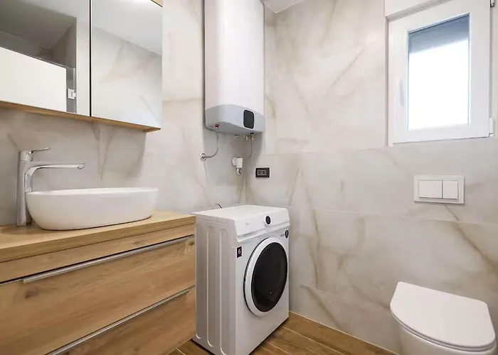 2 Bedroom Awesome In Privlaka (Zadar)